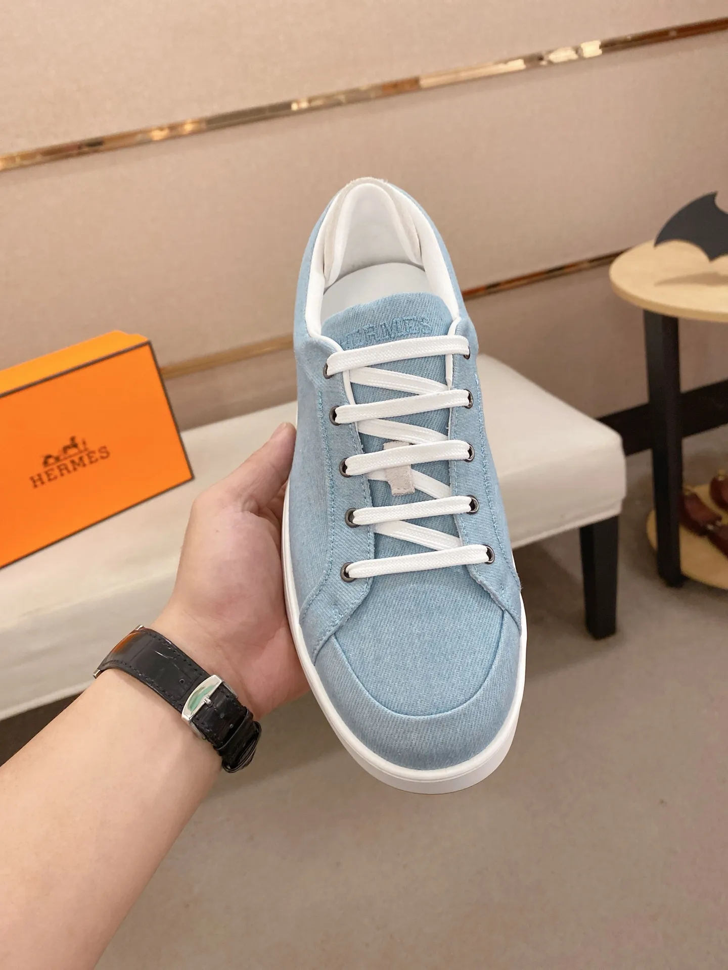 Men's clothing and shoes💰: 442💰《HERMES》【Classic original single version】Hermès; top 🔝purchase agent🔍🔍men's latest 🇺🇸 counter sales simultaneously, imported from Italy original ▲▲cowhide ▲▲ (high-end, nobility, class) ) Exquisite workmanship (Italian 🇮🇹 imported water-dyed 🐂 cowhide lining) sole: original sole provided by the original factory, ⚠️exclusive double-layer activity·TPR·rubber·combined molded outsole; super comfortable·wear-resistant·non-slip·environmental protection The real thing is more beautiful if you take the real thing (high quality, follow the order). You can enter and exit the counter at will * Number of yards: 38-44 (45 can be customized and cannot be returned or exchanged)